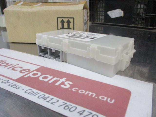 Mitsubishi Triton Genuine Electronic Time And Alarm Control Unit New Part