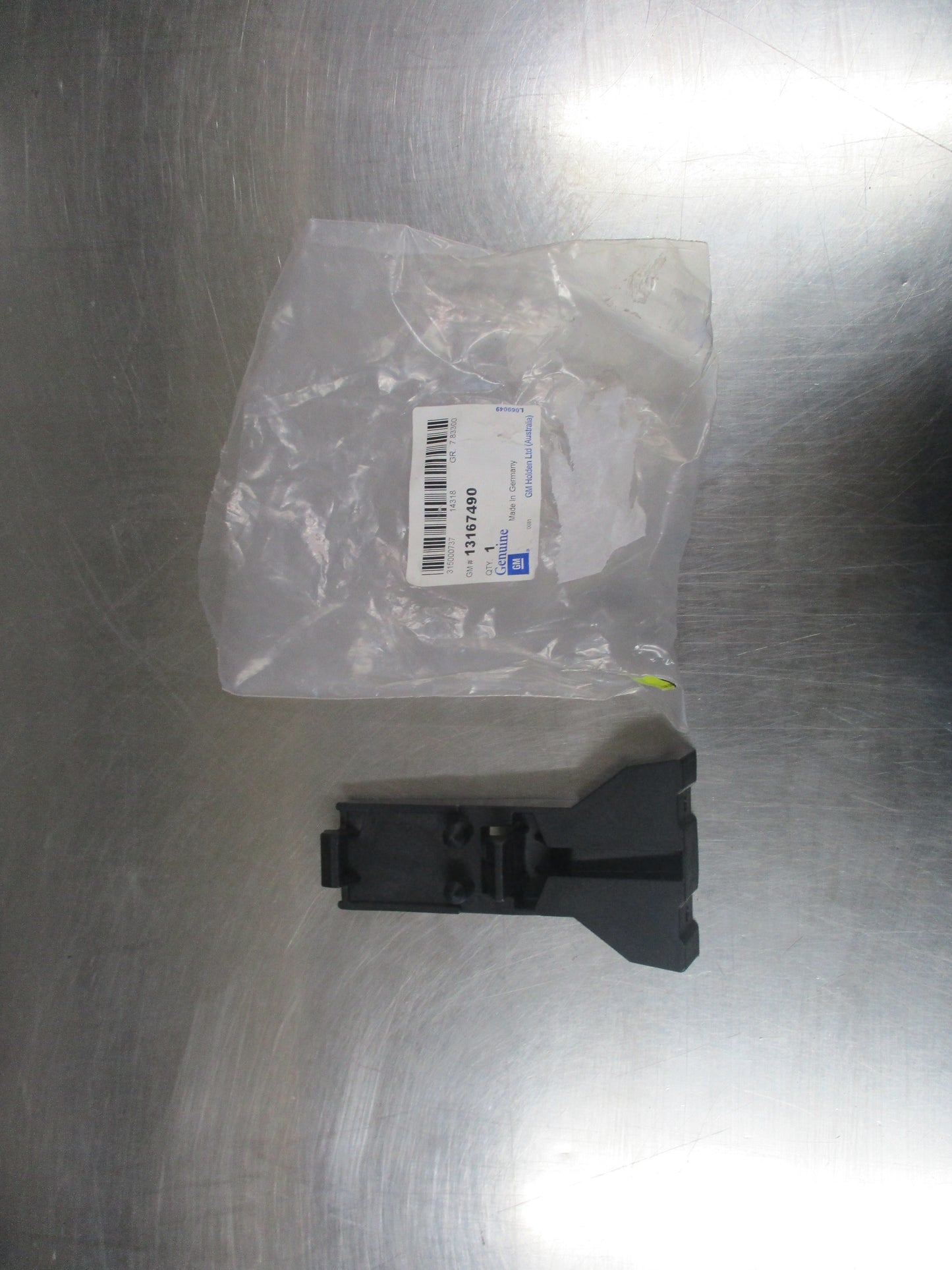 Opel Corsa C Genuine Rear Bumper Bracket New