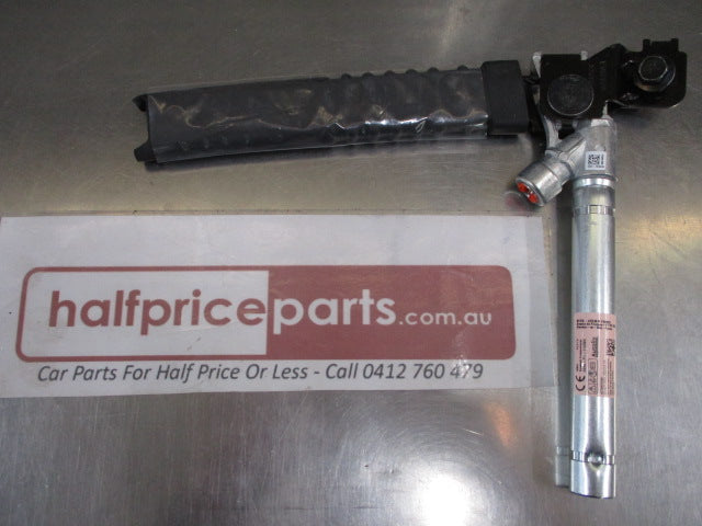 Kia Sportage Genuine Drivers Front Seat Belt Pretensioner New Part