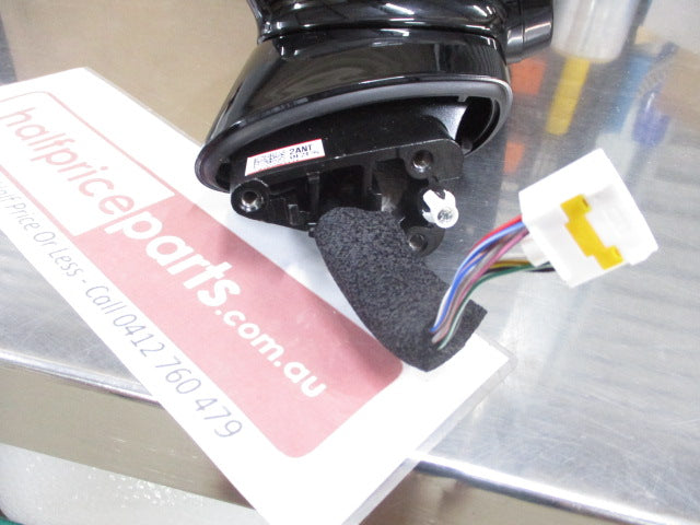 Kia Sorento Genuine Drivers Outer Mirror Assembly (Unpainted) New Part