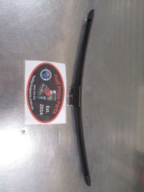 Ford Focus Genuine Front Passengers Wiper Blade New Part