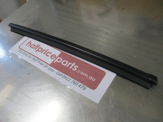 Suzuki Alto Genuine Right hand Rear Door Protective Window Strip Trim New Part