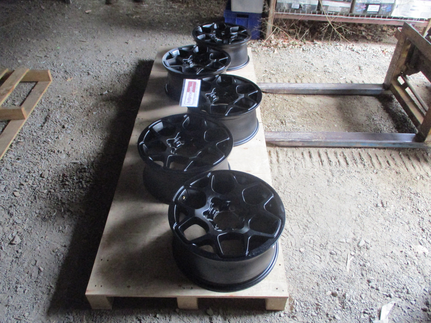 Toyota Hilux SR5-Rugged-SR-Workmate Genuine Set Of 5 Black Alloy Wheels 17x7.5 New Part