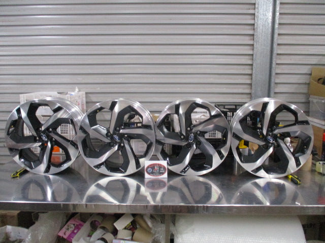 Subaru Forester Genuine Set of 4 Alloy Wheels 18x7J With Centre Caps Used Part