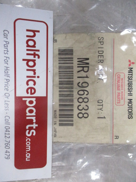 Mitsubishi Pajero/Triton 4WD/2WD Genuine Universal Joint Kit New Part