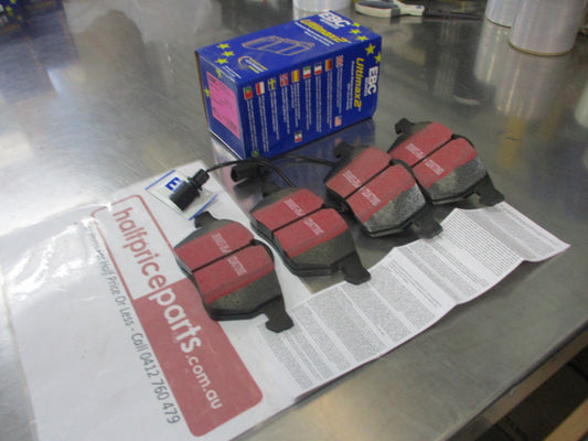 EBC Ultimax Front Disc Brake Pad Set Suits Audi/A4/A6 VW Passat New Part