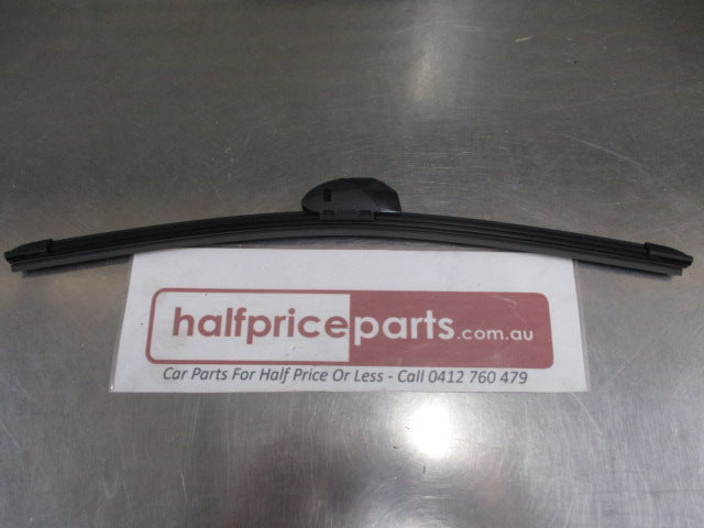 Tridon Flex 18 Inch (Single) Blade Wiper Blade Hook Arm Style Suits Listed Below New Part