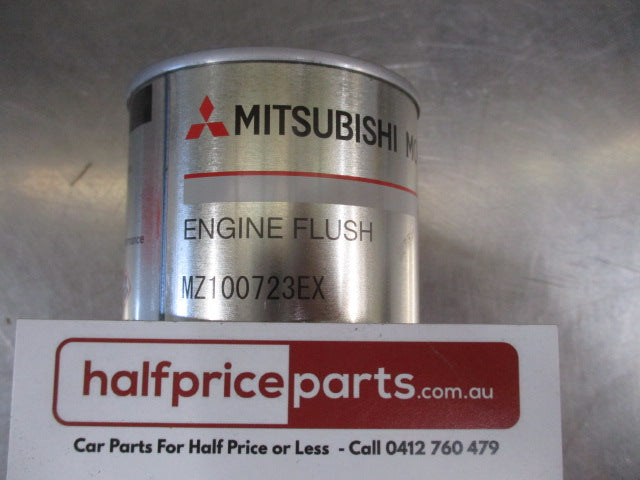 Mitsubishi Genuine Engine Flush 300ml Can New Part