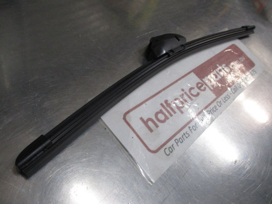 Tridon Flex 17 Inch (Single) Blade Wiper Blade Hook Arm Style Suits Listed Below New Part