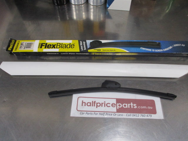 Tridon Flex 17 Inch (Single) Blade Wiper Blade Hook Arm Style Suits Listed Below New Part