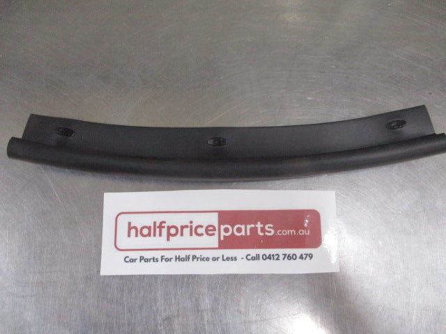 Mitsubishi Outlander/Lancer Genuine Left Or Right Front Bonnet Weatherstrip New Part