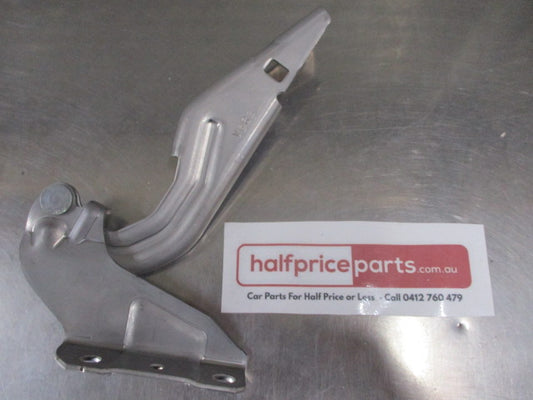 Mitsubishi Outlander/Outlander Sport Genuine Right Hand Front Bonnet Hinge New Part