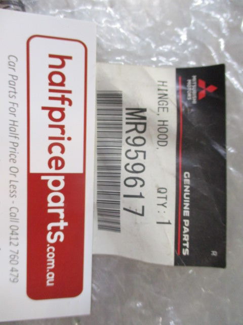 Mitsubishi Grandis Genuine Left Hand Front Bonnet Hinge New Part
