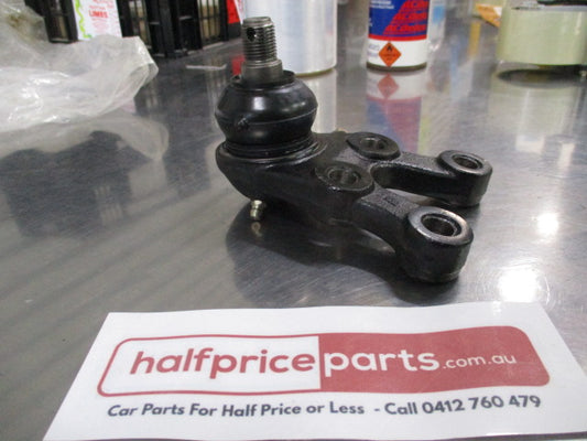 Mitsubishi Pajero/Pajero Sport Genuine Lower Front Ball Joint New Part