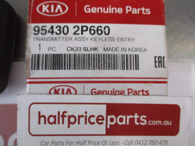 Kia Sorento Genuine 3 Button Transmitter Remote Flip/Keyless Entry Key New Part