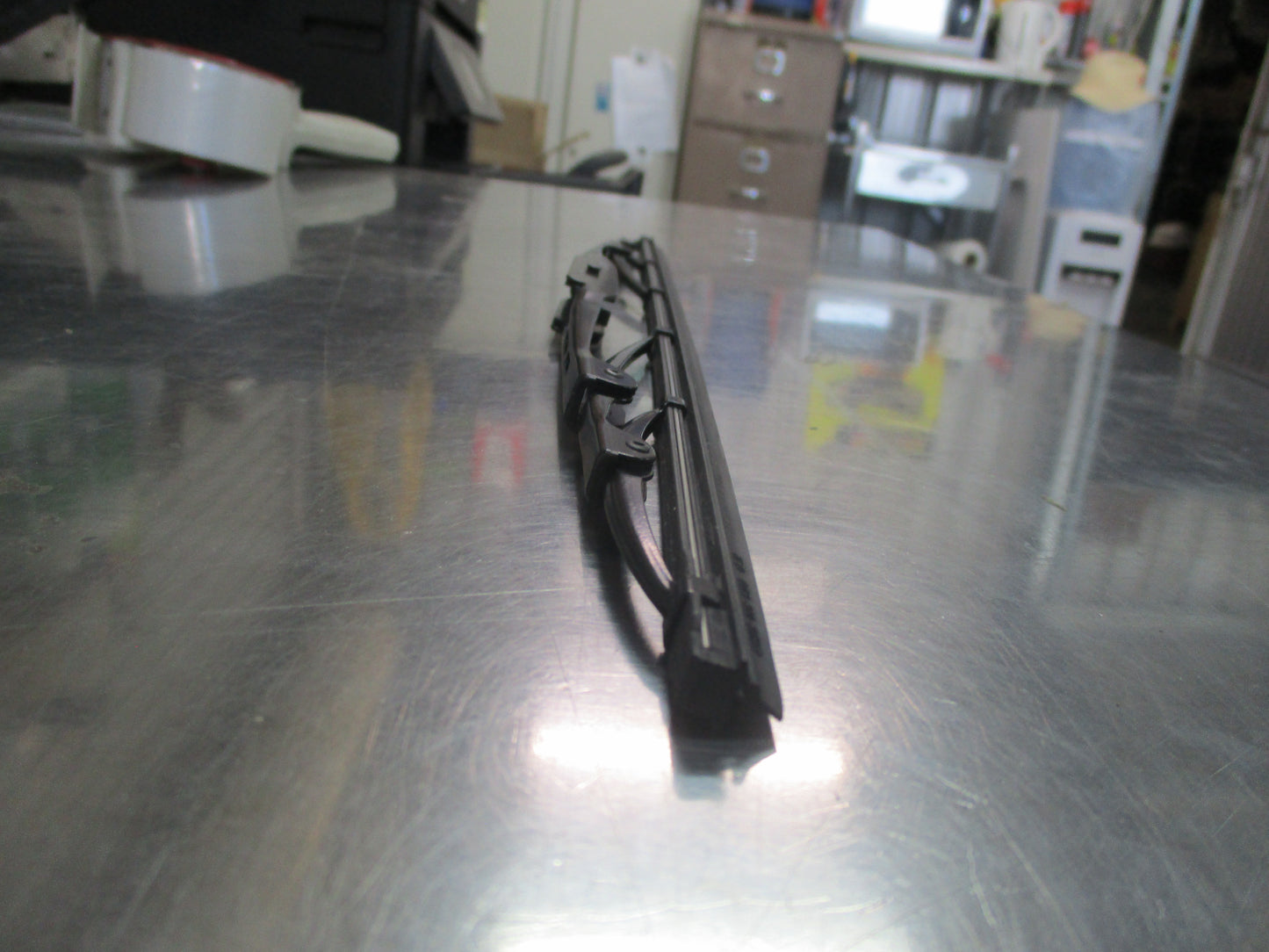 KIA/Hyundai Various Models Genuine Passenger Wiper Blade Assembly New Part