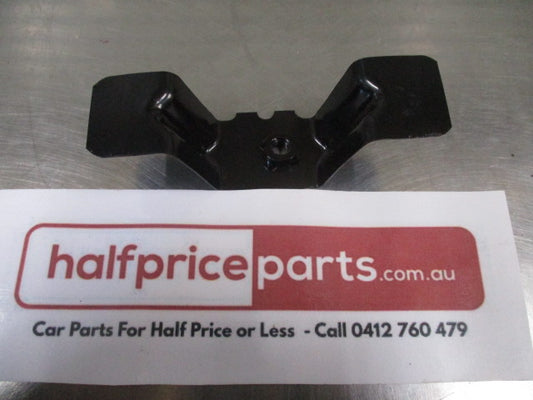 Mitsubishi Lancer Genuine Left Hand Upper Front Guard Mounting Bracket New Part