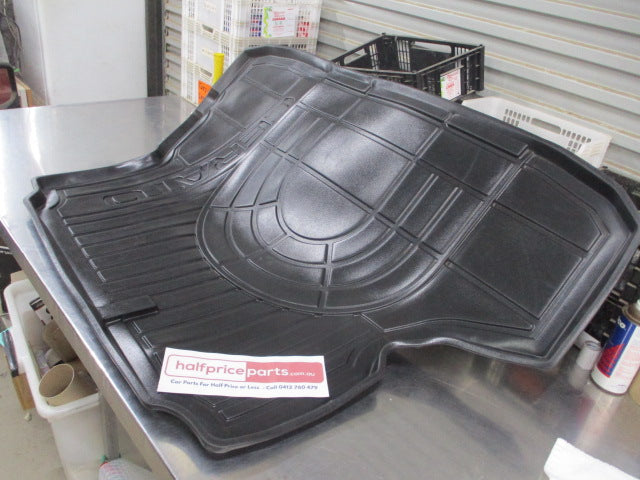 Kia Cerato EX Genuine Rear Rubber Lipped Cargo Liner New Part