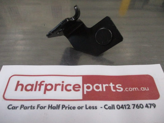 Mitsubishi Outlander Genuine Trans Oil Cooler Lower Bracket New Part