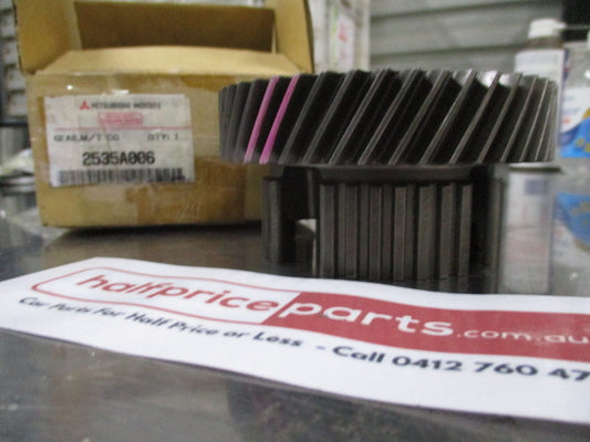 Mitsubishi Triton/Challenger Genuine 5th Gear Manual Transmission Countershaft Gear New Part