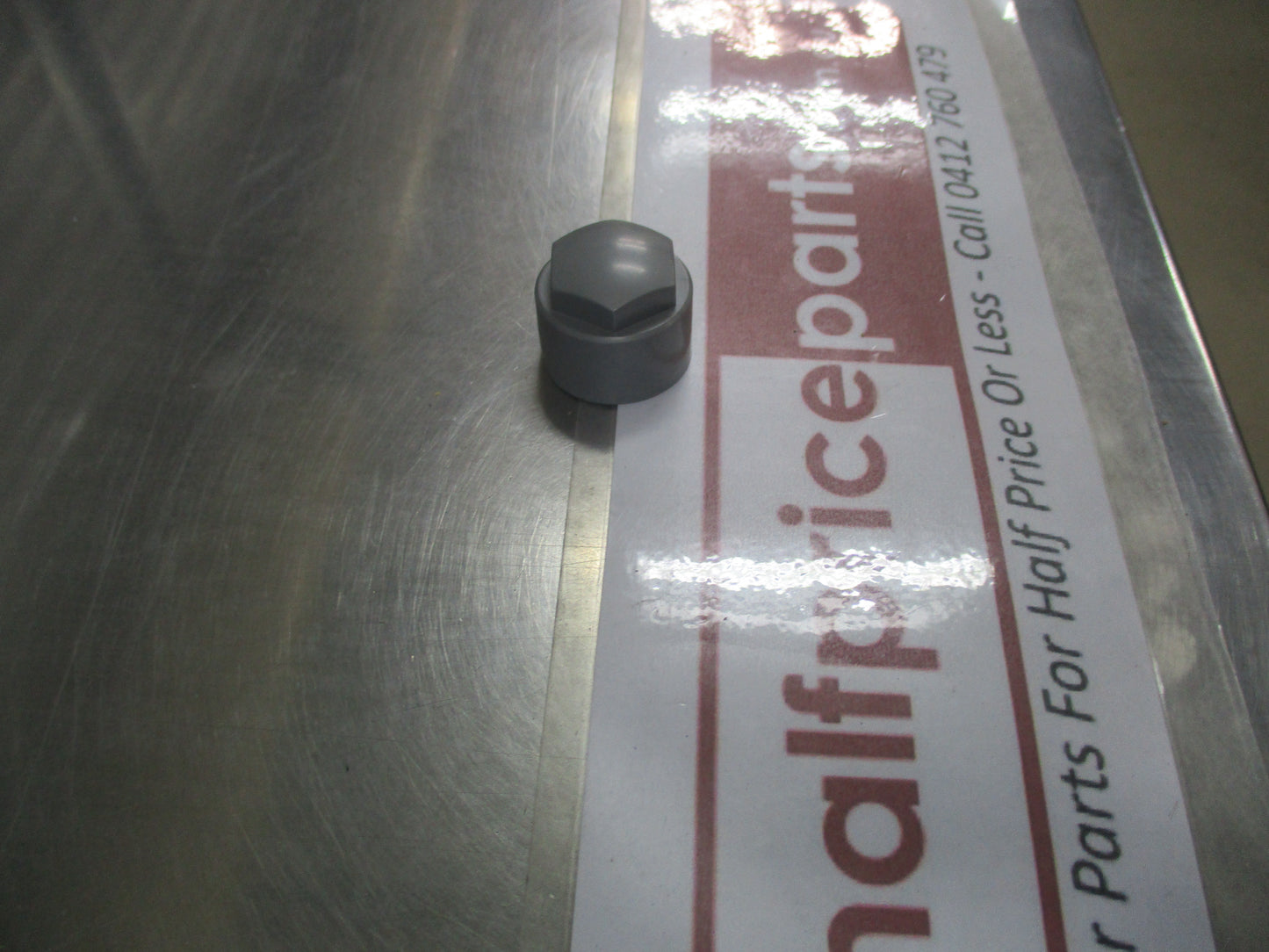 Holden VE Commodore/Statesman Genuine Wheel Nut Cap New Part