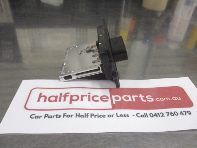 Mitsubishi Triton MN Genuine Air Condition Temperature Control Resistor New Part