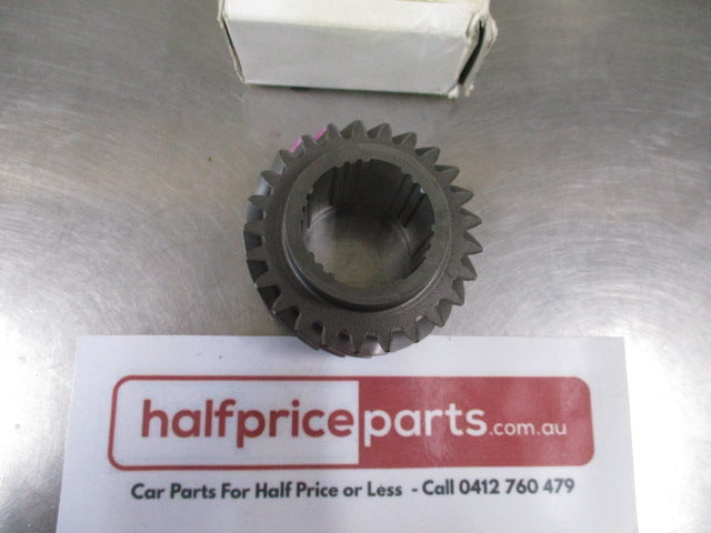 Mitsubishi Triton/Challenger Genuine Manual Transmission Output Shaft 5th Gear New Part