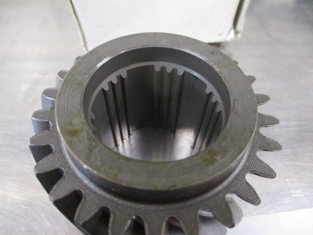 Mitsubishi Triton/Challenger Genuine Manual Transmission Output Shaft 5th Gear New Part