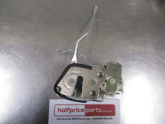 Mitsubishi Triton Genuine Right Hand Front Door Latch New Part