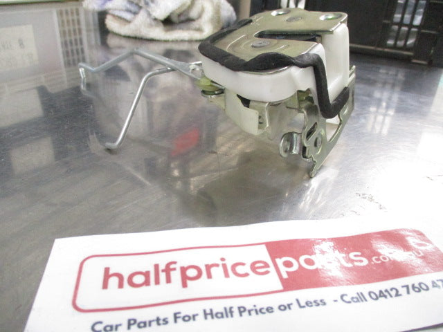 Mitsubishi Triton Genuine Right Hand Front Door Latch New Part