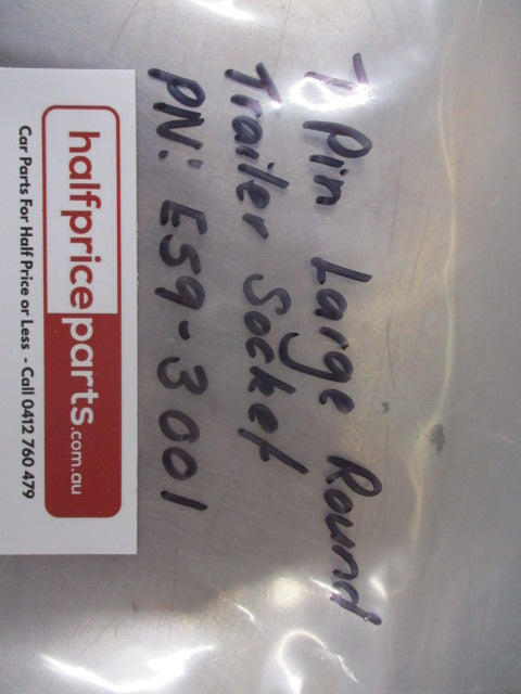 7 Pin Large Round Trailer Socket New Part