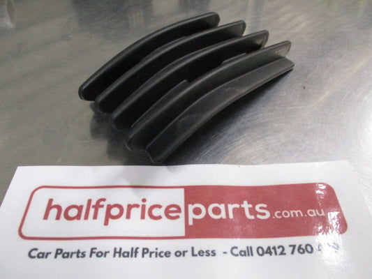 Mitsubishi Magna Genuine Right Hand Front Bumper Corner Grille Insert New Part