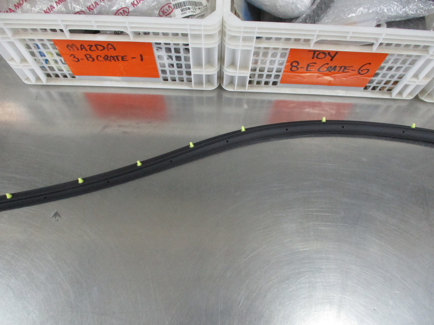 Suzuki Swift Genuine Left Hand Door Outer Weatherstrip New Part