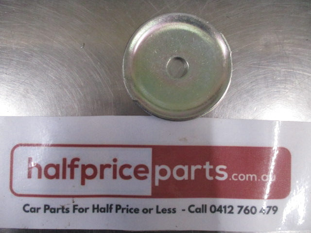Mitsubishi Pajero Genuine Front Suspension Spring Upper Seat New Part