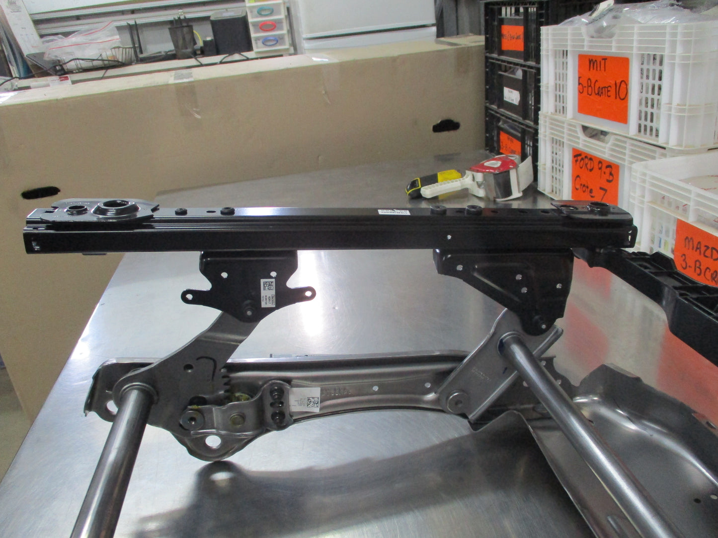 Nissan X-Trail T32 Genuine Drivers Side Seat Base Frame Assembly New Part