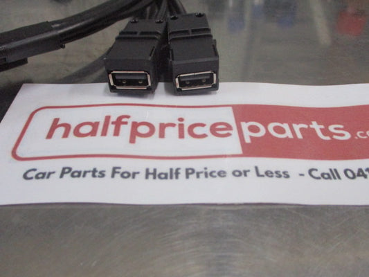 Mitsubishi Outlander Genuine Stereo USB Accessory Cable New Part