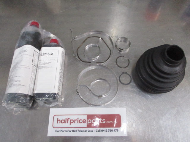 Mitsubishi Outlander/Lancer Genuine Front Left Axle Shaft Boot Kit New Part