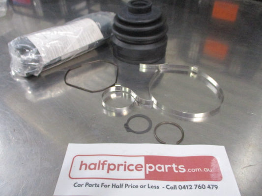 Mitsubishi Outlander Sport Genuine Front Right Axle Inner Boot Kit New Part