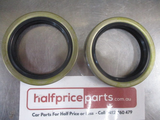 Mitsubishi Fuso Genuine Front Hub Seal Outer New Part