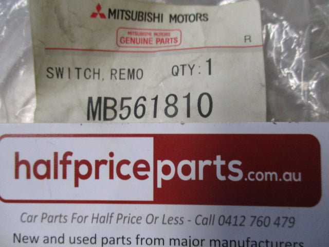 Mitsubishi Mirage/Galant/Pajero/Nimbus/3000GT Genuine Mirror Adjustment Control Switch New Part