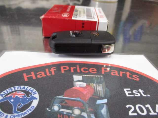 Kia Forte / Cerato Genuine Flip Remote Key 3 Button (No Key Insert) New Part