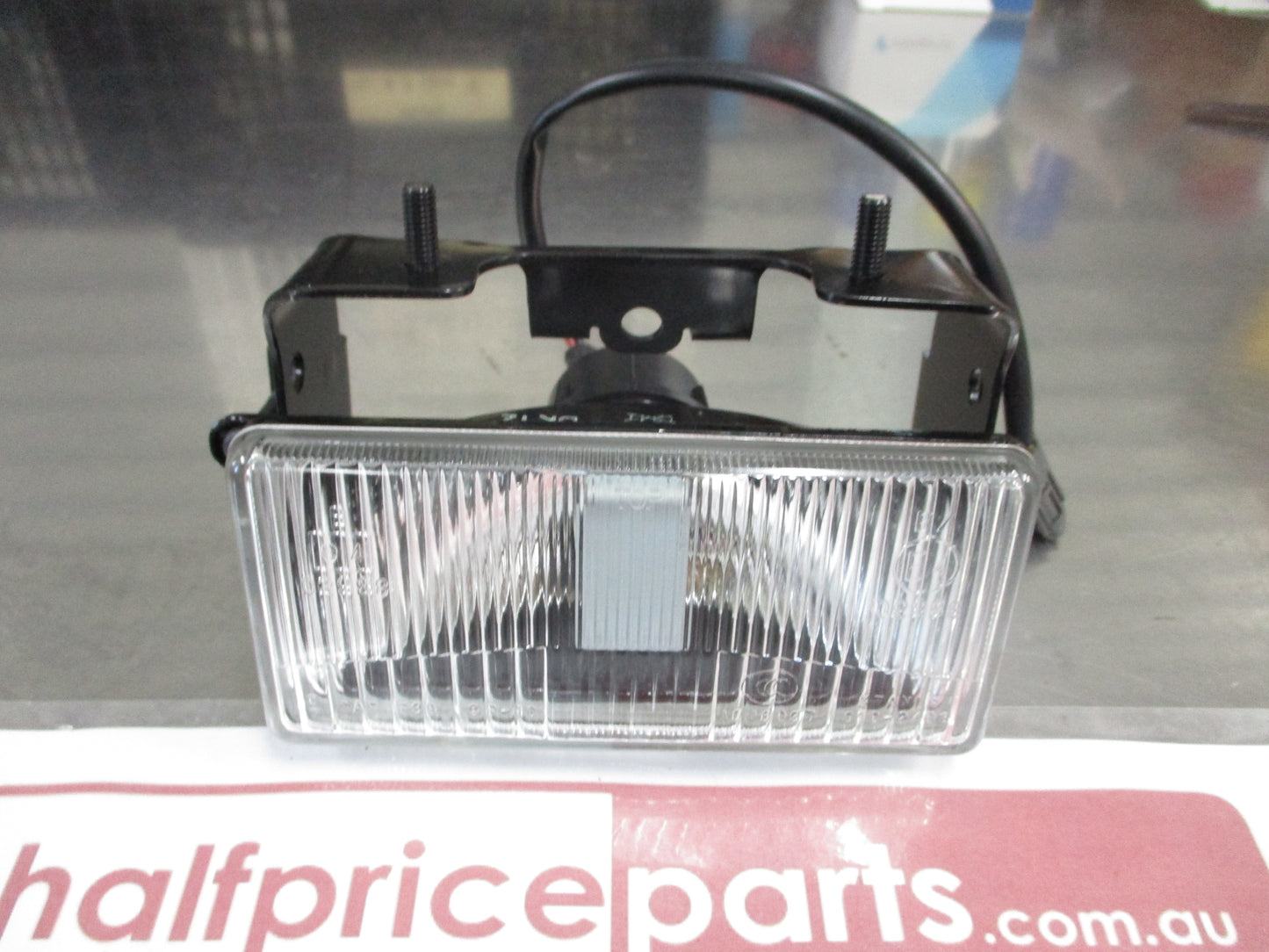Holden Jackaroo Genuine Front Fog Light With Bracket New Part