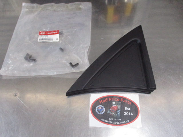 Kia Rio Genuine Left Hand Quarter Glass Garnish Trim New Part.
