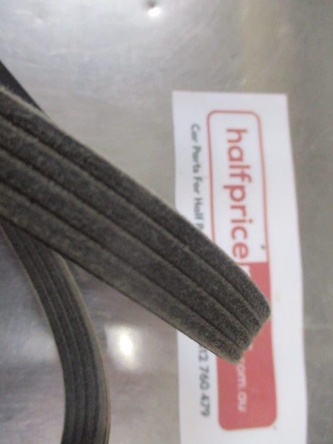 Mitsubishi Pajero/Galant Genuine Alternator Belt/ Water Pump New Part
