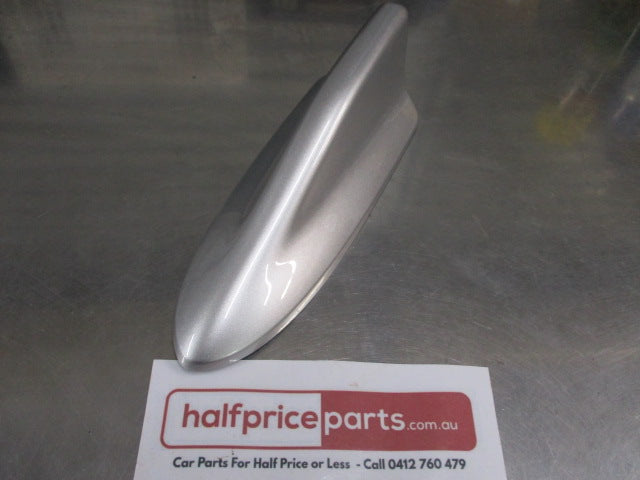 Mitsubishi Outlander Genuine Radio Antenna Cover (Factory) Silver) New Part