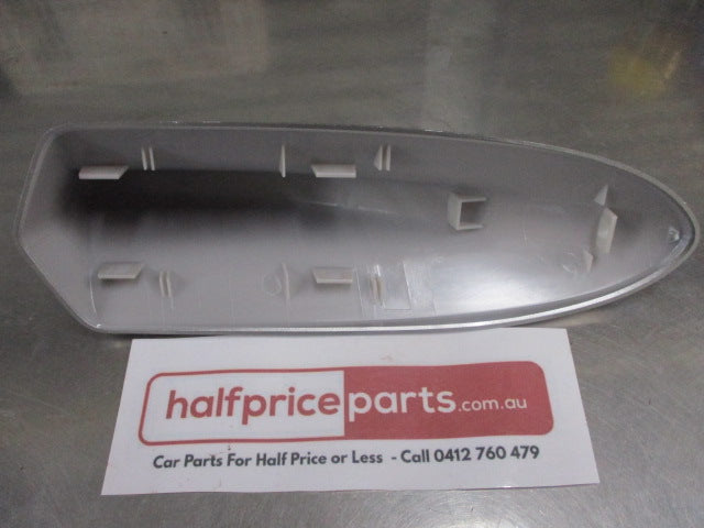 Mitsubishi Outlander Genuine Radio Antenna Cover (Factory) Silver) New Part