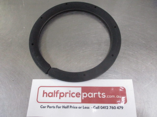 Mitsubishi Outlander/Lancer Genuine Front Suspension Coil Spring Insulator New Part