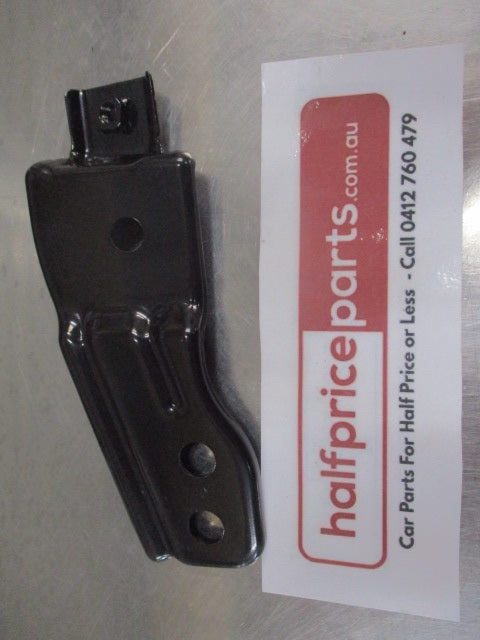 Mitsubishi Lancer Genuine Left Hand Front Guard Bracket (Passenger) New Part