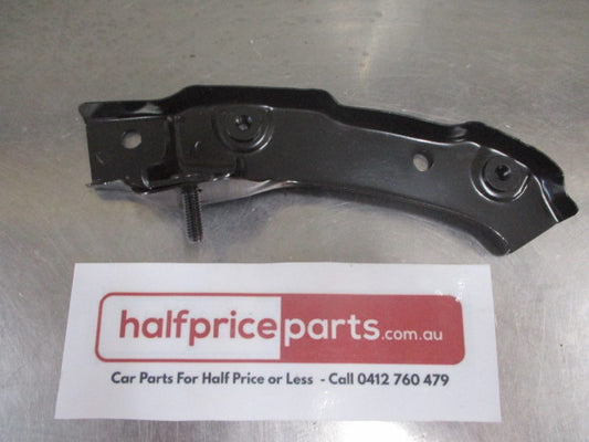 Mitsubishi Magna Genuine Upper Right Hand Rear Bumper Plate New Part