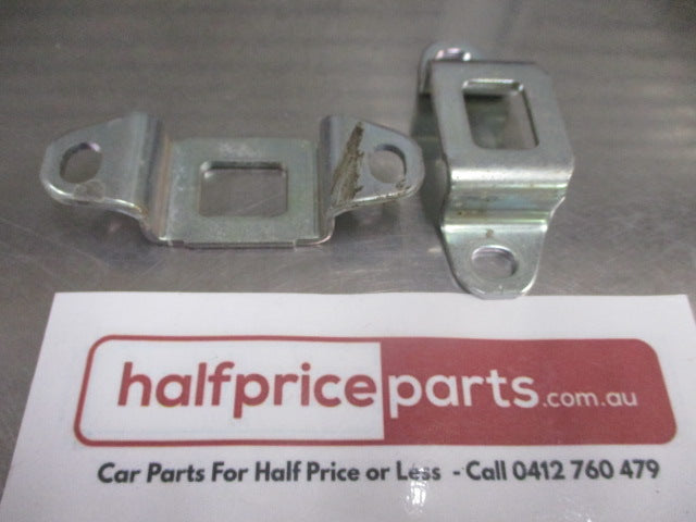 Mitsubishi MQ Triton Tailgate Latch Striker Plate Pair Used Part
